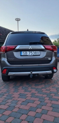 Mitsubishi Outlander cena 95000 przebieg: 69000, rok produkcji 2017 z Świdwin małe 67